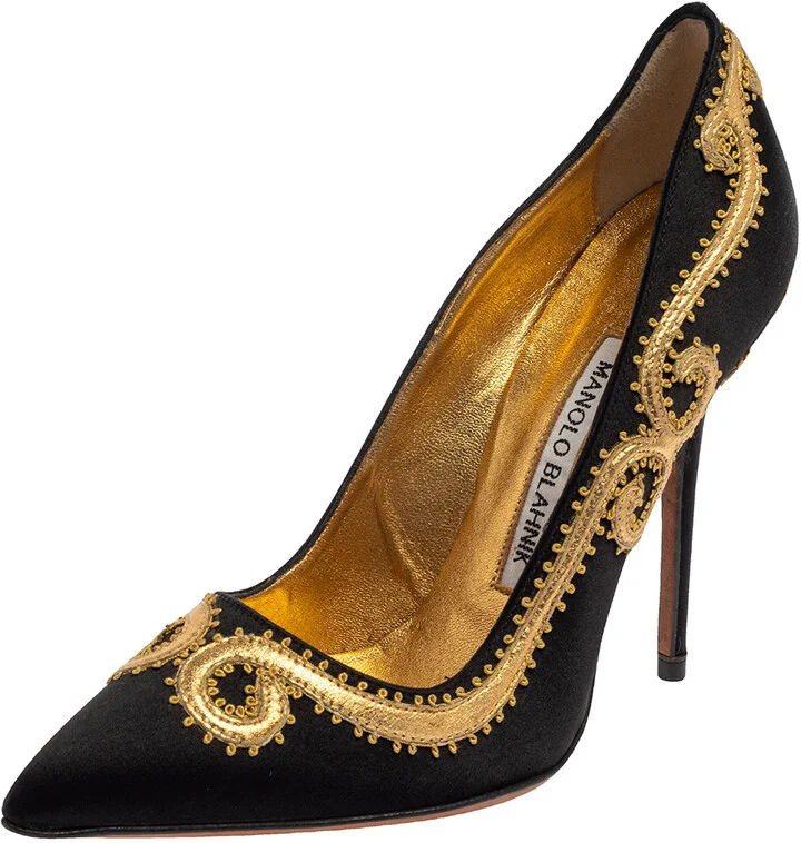 Manolo Blahnik Black Satin Embroidered Pointed Toe Pumps Size 34.5