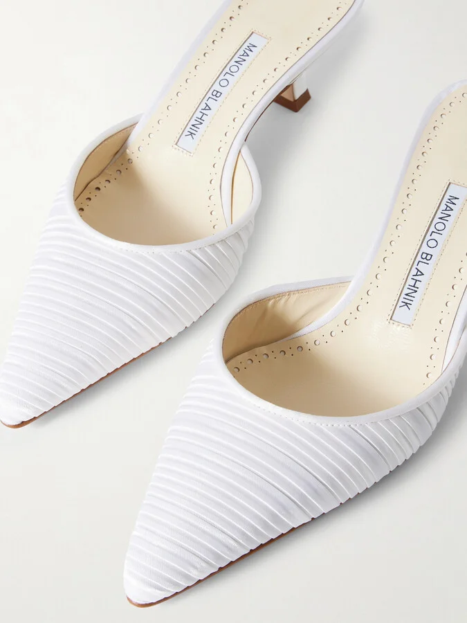 Manolo Blahnik - Carolyne 50 Pleated Satin Mules - White - Image 4