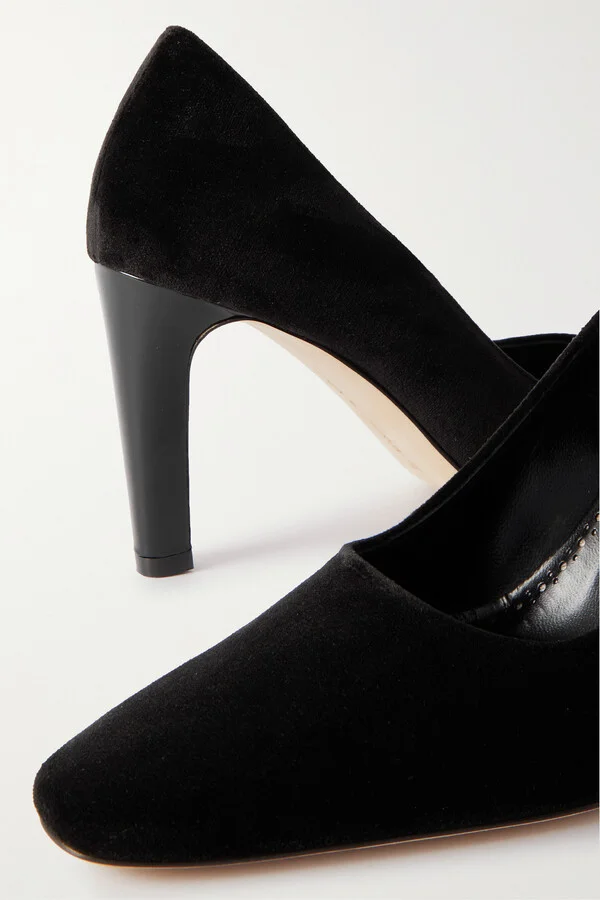 Manolo Blahnik - Cherfusianu 90 Velvet Pumps - Black - Image 4