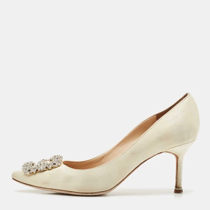 Manolo Blahnik Cream Satin Hangisi Pumps Size 37.5