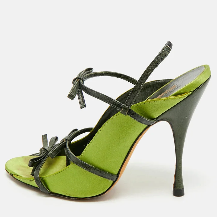 Manolo Blahnik Green Satin Slingback Sandals Size 37.5