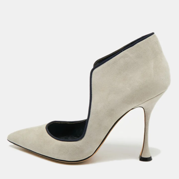 Manolo Blahnik Light Grey Suede Espedal Collar Pointed Toe Pumps Size 39