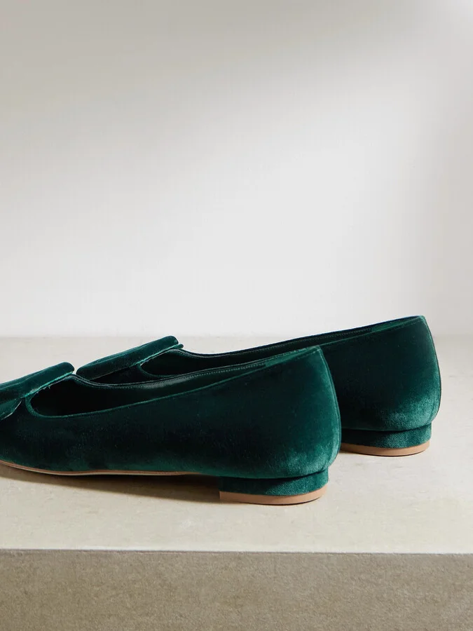 Manolo Blahnik - Maysale Velvet Pointed-toe Flats - Green - Image 3