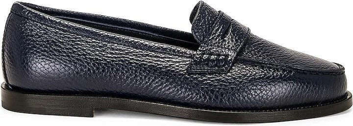 Manolo Blahnik Perrita Leather Loafer in Navy