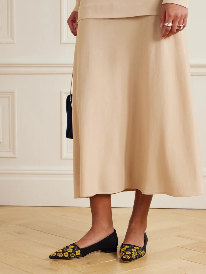 Manolo Blahnik - Safiye Embroidered Crepe De Chine Point-toe Flats - Black - Image 2