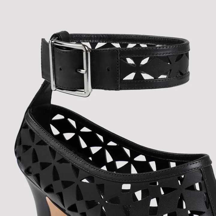 Manolo Blahnik Sandals - Image 3