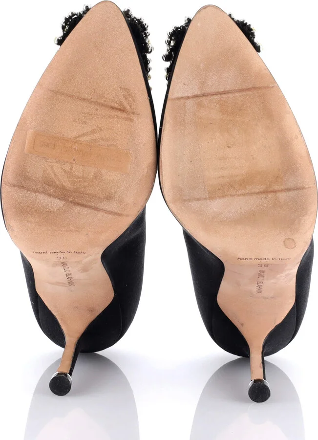 Manolo Blahnik Women's Hangisi Pumps Satin with Faux Pearls 105 - Image 4