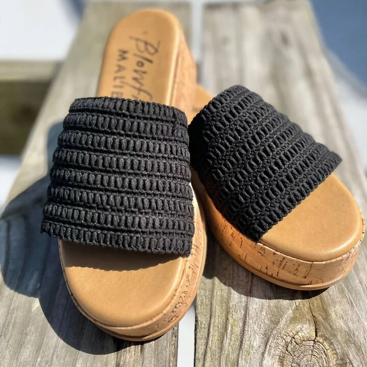 Maracelia Crochet Wedge In Black