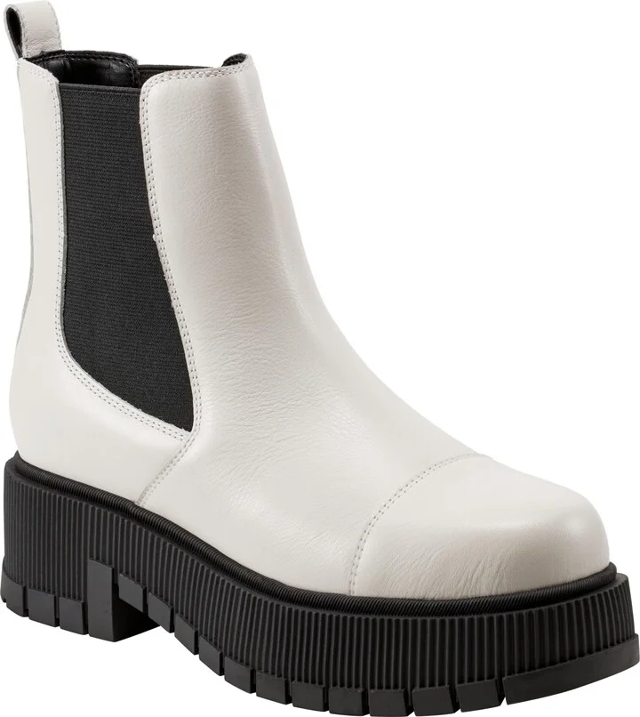 Marc Fisher LTD Women's BERMIDA Ankle Boot