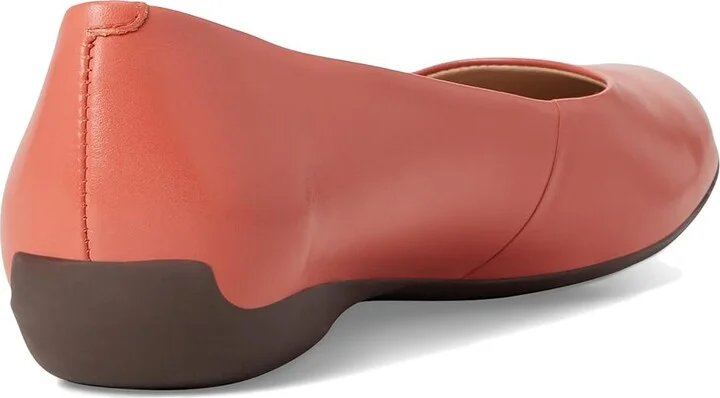 Marc Joseph New York Bedford ST Women's Shoes Coral Napa : 10.5 M, Leather/Rubber - Image 4