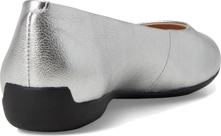 Marc Joseph New York Bedford ST Women's Shoes Silver Metallic Napa : 8.5 M, Leather/Rubber - Image 4
