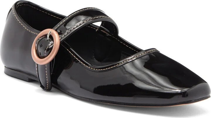Mariana Mary Jane Flat