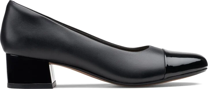 Marilyn Sara in Black Leather/Synthetic