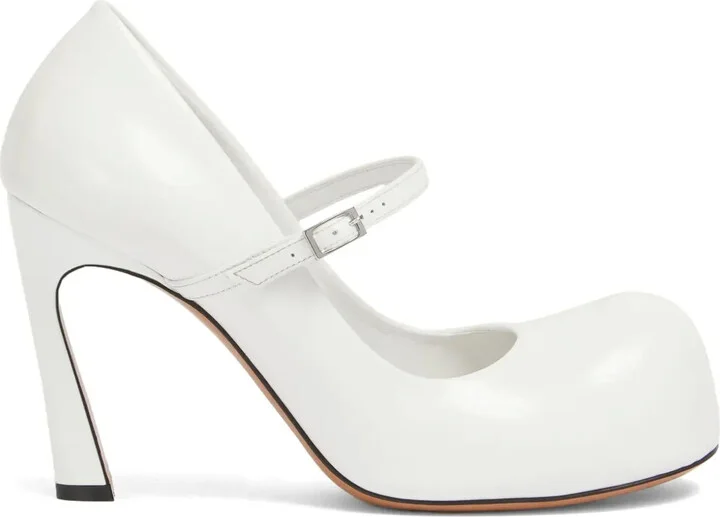 Mary Jane pumps