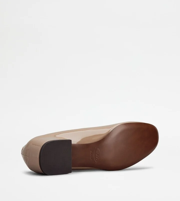 Mary Jane Pumps in Leather - Image 4