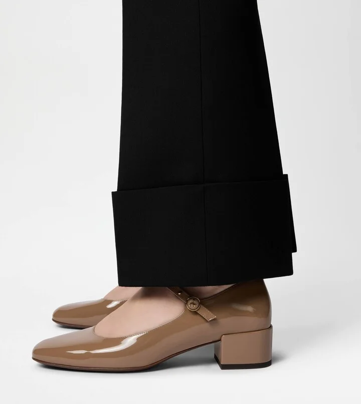Mary Jane Pumps in Leather - Image 6