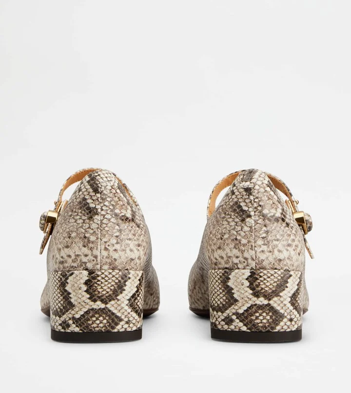 Mary Jane Pumps in Leather - Image 3