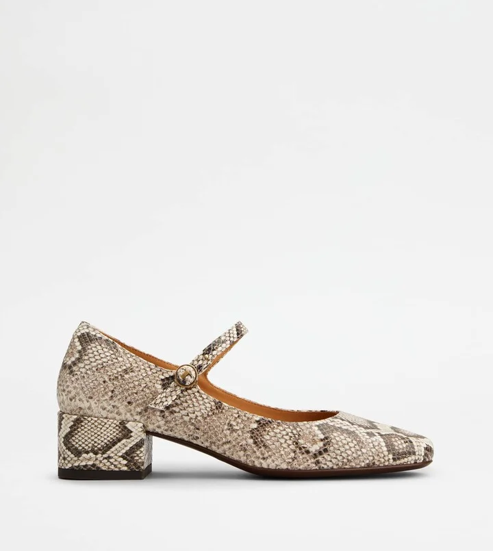 Mary Jane Pumps in Leather