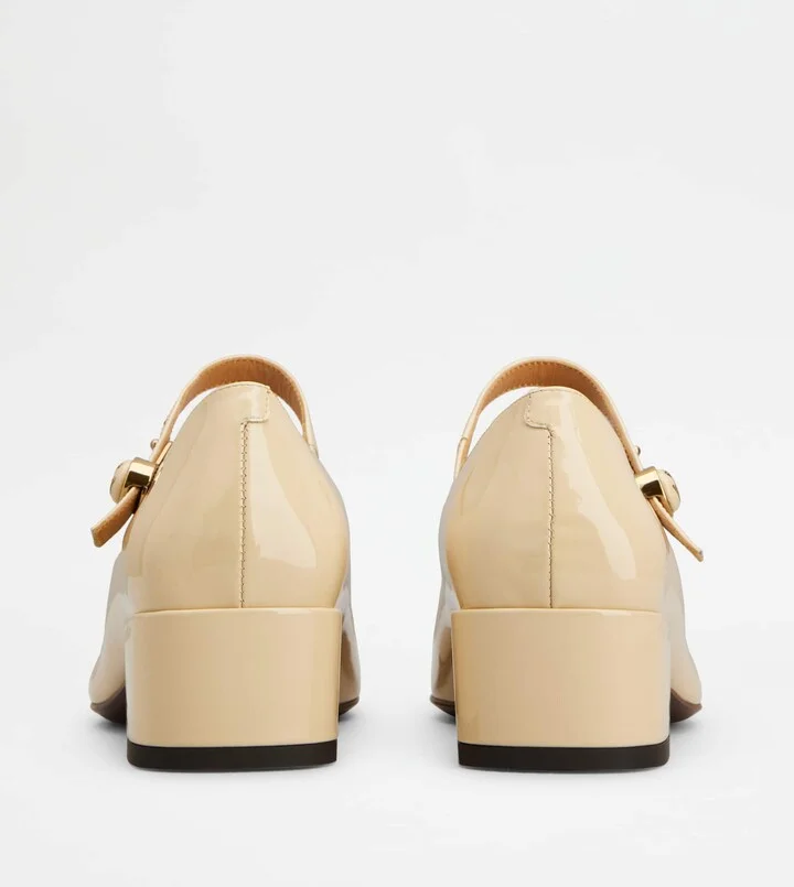 Mary Jane Pumps in Patent Leather - Image 3