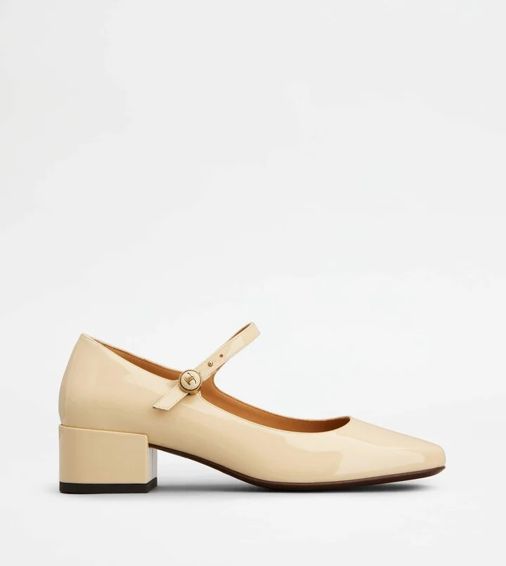 Mary Jane Pumps in Patent Leather