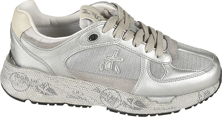 Mased Sneakers