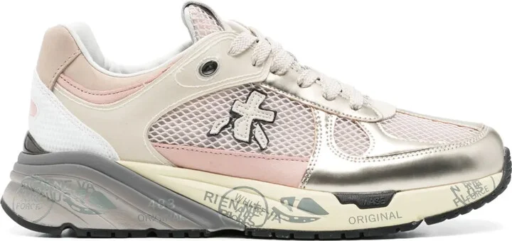 Mased sneakers