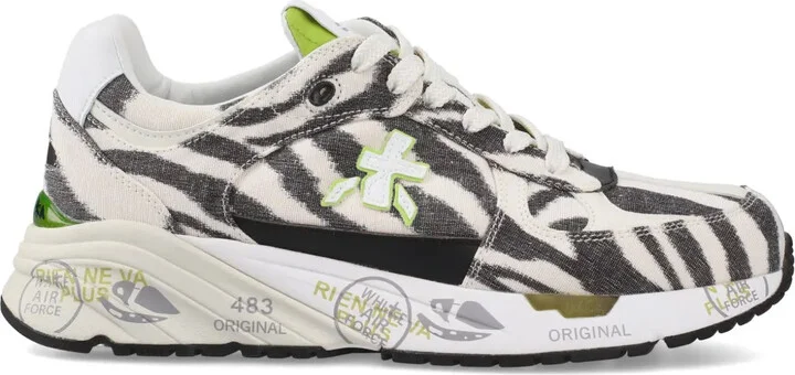 Mased sneakers