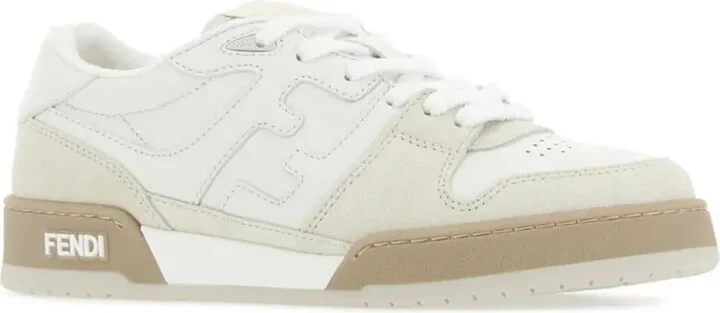 Match low-top sneakers - Image 2