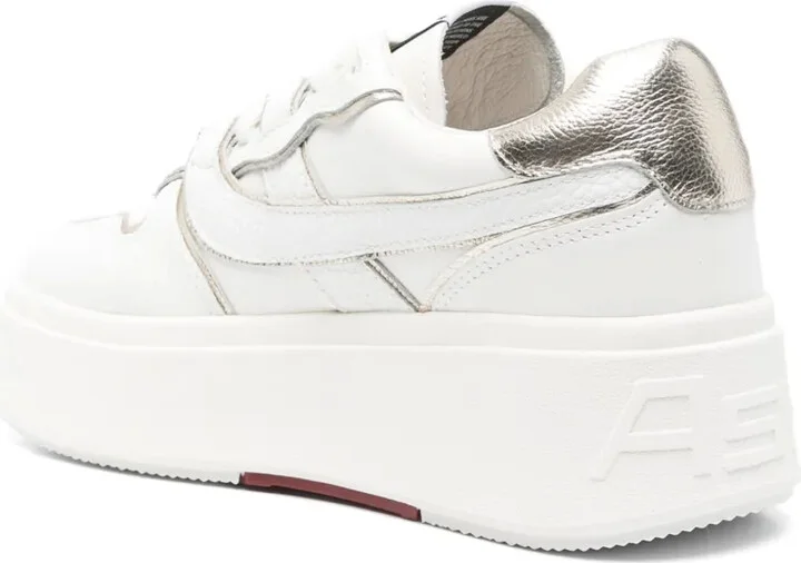 Match sneakers - Image 3
