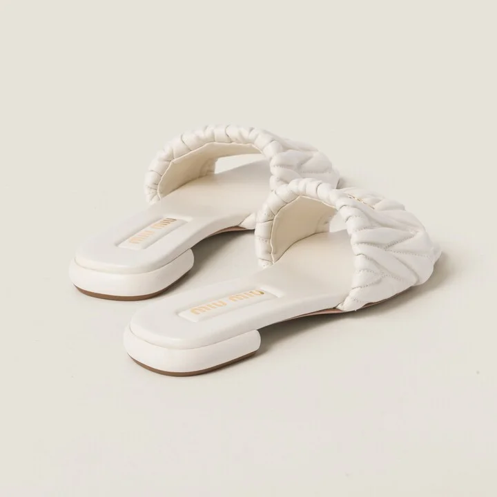 Matelassé nappa leather slides - Image 3