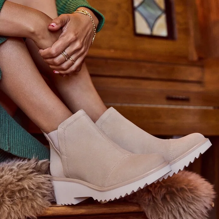 Maude Oatmeal Suede Wedge Boot - Image 3