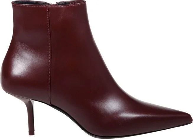 Max Mara Pointed Toe Zip-Up Boots