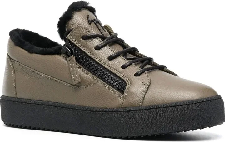 May low-top sneakers - Image 2