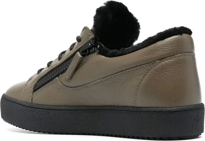May low-top sneakers - Image 3