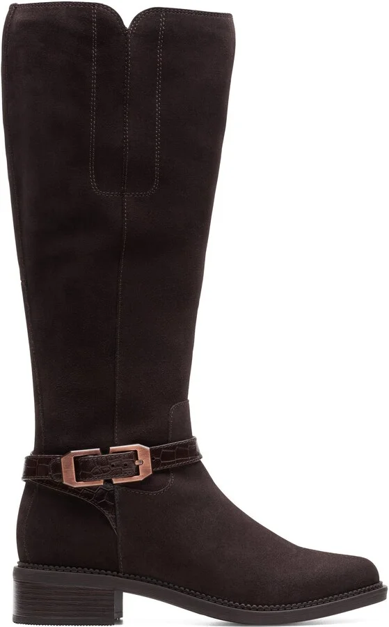 Maye Aster in Brown Suede