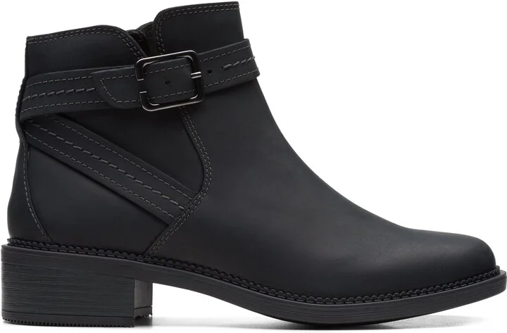 Maye Strap in Black Leather