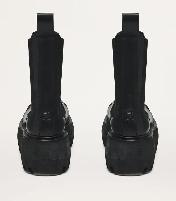 McQueen Leather Sofa Chelsea Boots - Image 3