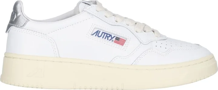medalist 01 Low Sneakers