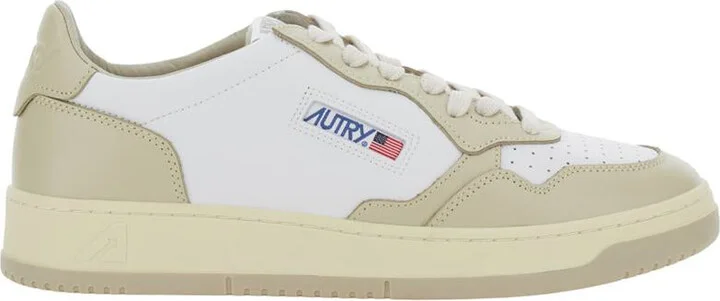 'Medalist' Beige Low Top Sneakers With Logo Patch On Tongue And Side And Logo Lettering On The Heel In Leather Man