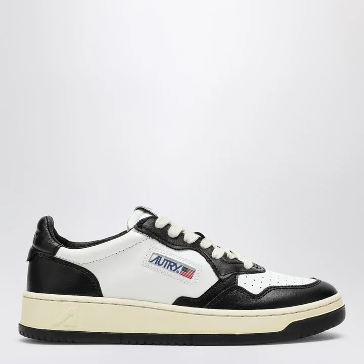 Medalist black/white leather trainer