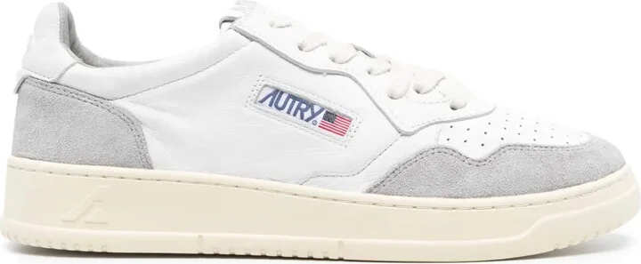 Medalist lace-up leather sneakers