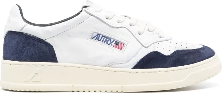 Medalist lace-up leather sneakers