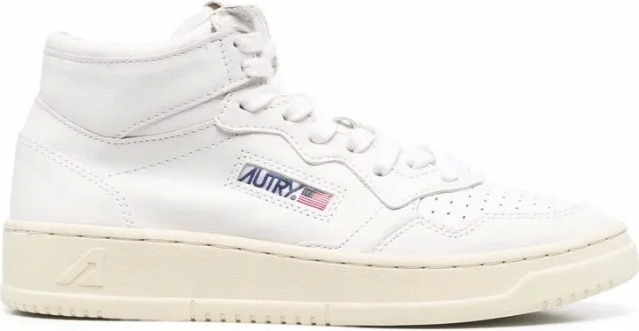 Medalist logo-patch lace-up sneakers