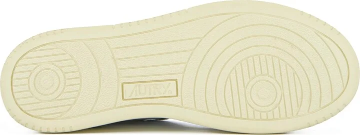 Medalist Low Sneaker - Image 5