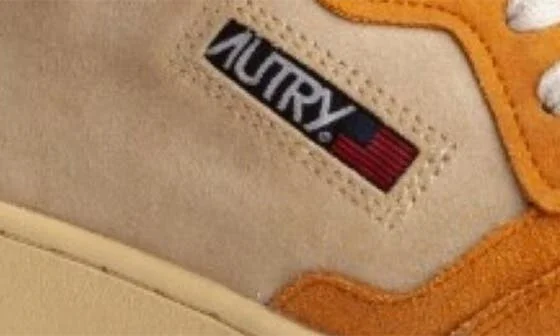 Medalist Low Sneaker - Image 4