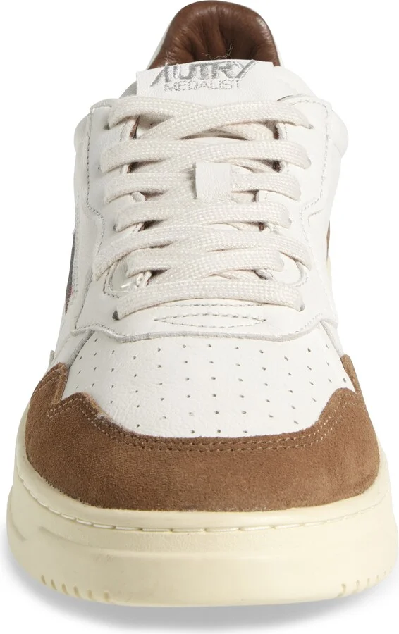 Medalist Low Sneaker - Image 4