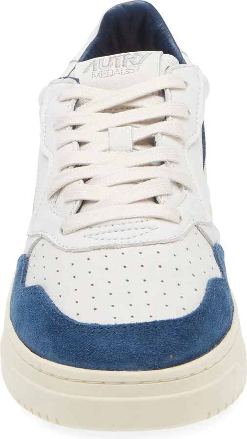Medalist Low Sneaker - Image 10
