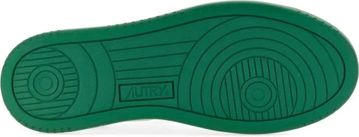 Medalist Low Sneaker - Image 3