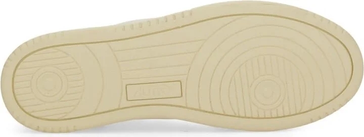 medalist Low Sneaker - Image 5