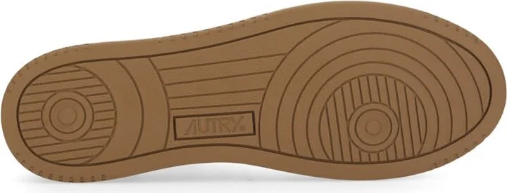 medalist Low Sneaker - Image 5